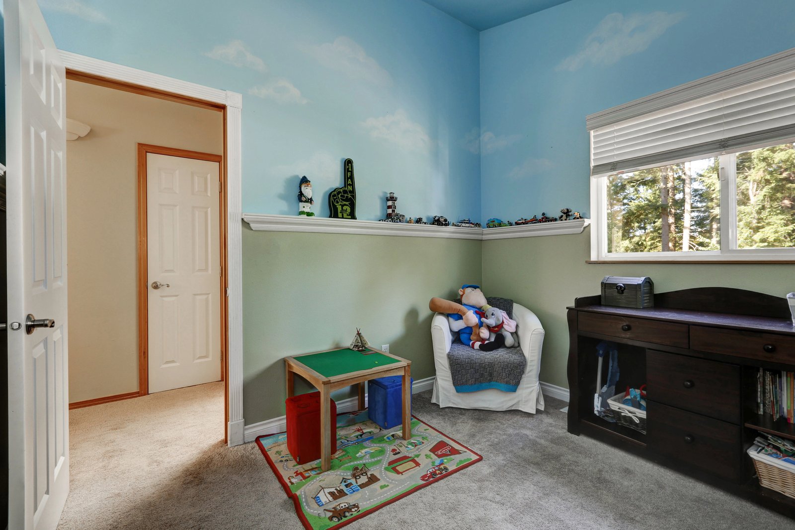 Interior house painting in Evansville Indiana